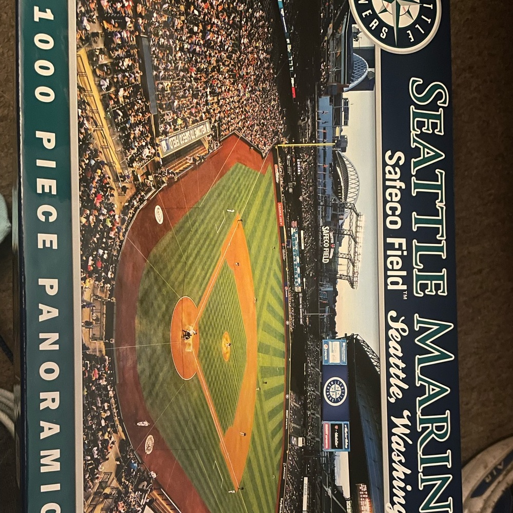 Brand new Mariners 1000 piece puzzle !